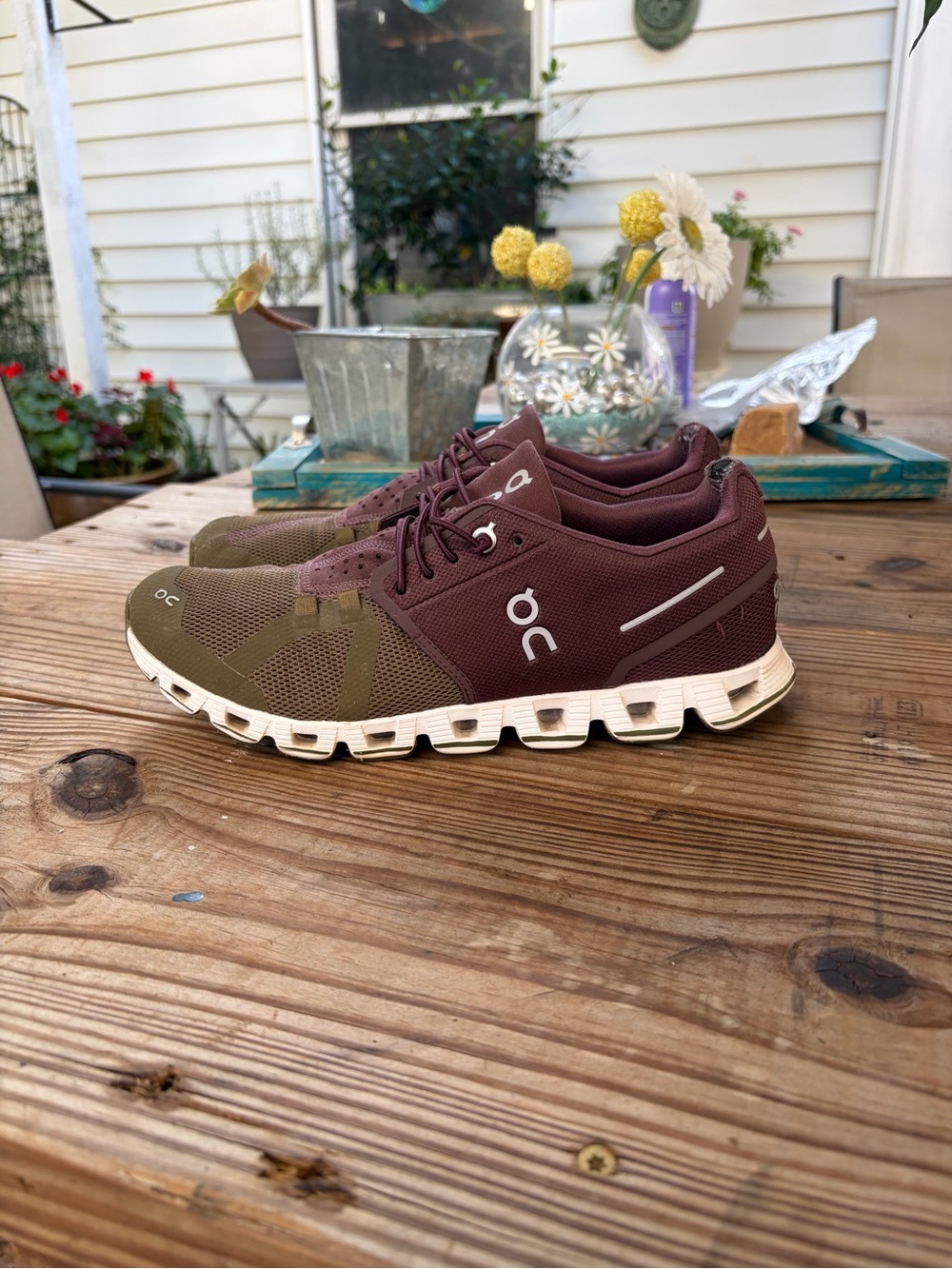 On Cloud Women’s 8 Running Shoes Burgundy Olive CloudTec Swiss Engineering